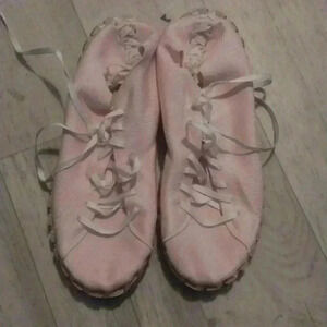 Kengos Women's OG Lace Up Size 8W Shoes